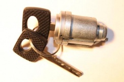 Купить Мерседес замок зажигания HU64