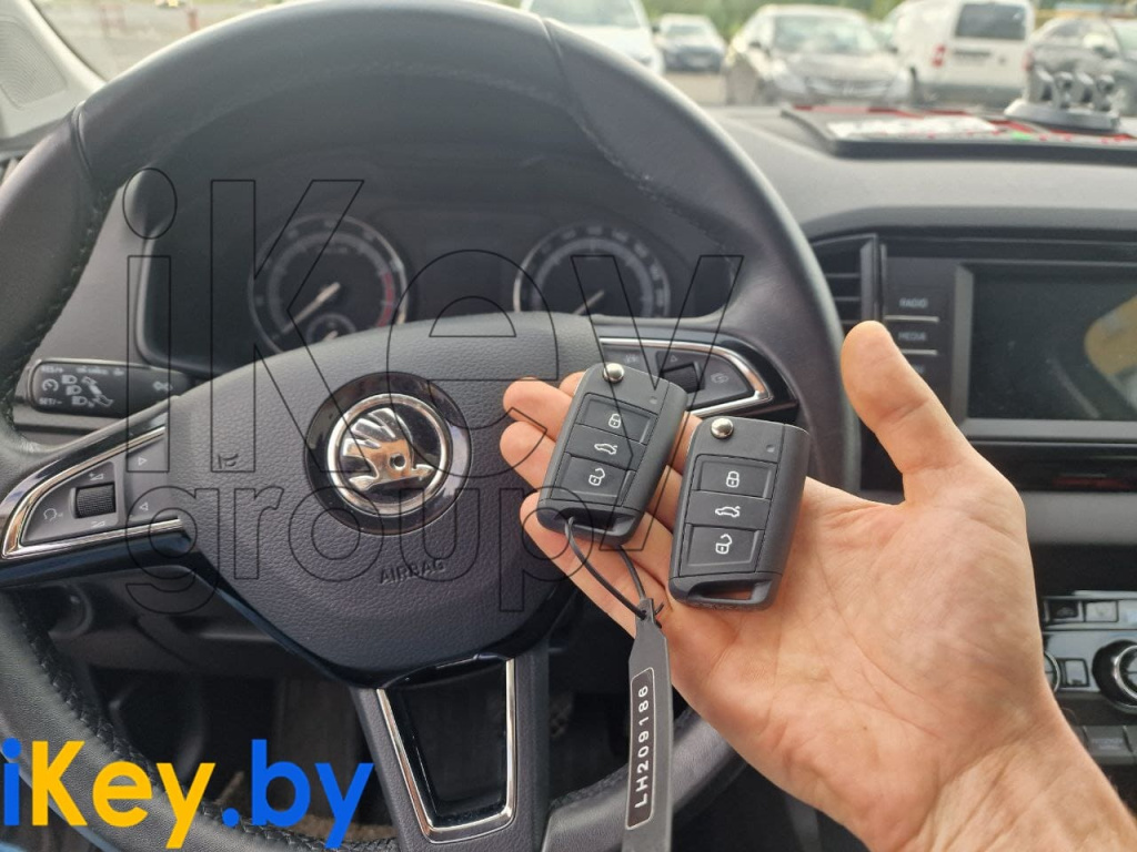 Ключ Шкода Карок привязка и программирование дубликата 1.jpg