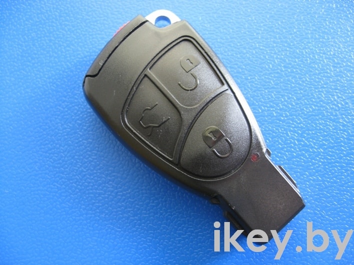 Корпус ключа "рыбка" на Мерседес с 3-мя кнопками