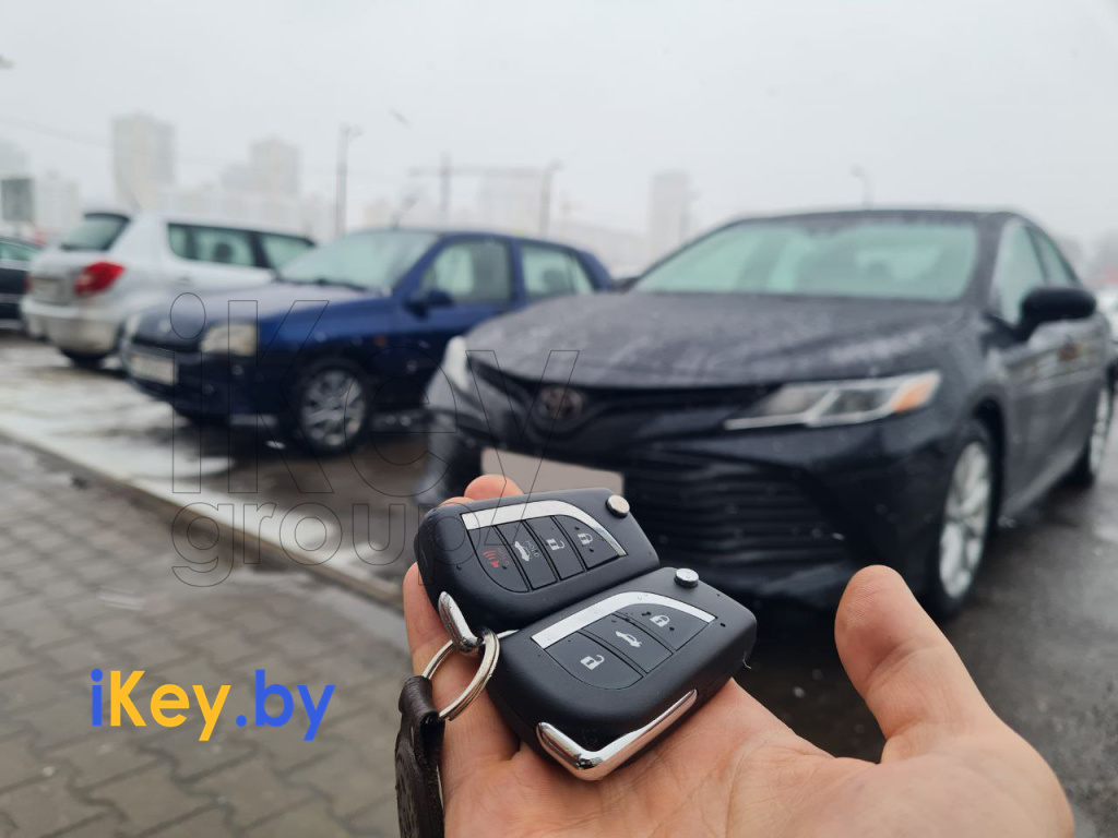 klyuch-toyota-camry-70-kupit-dublikat-chip-klyucha-zazhiganiya