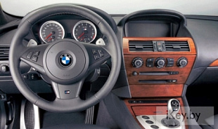 Где находится замок зажигания