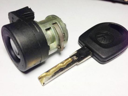 ФОЛЬКСВАГЕН Passat, Bora, Polo замок зажигания с ключом и антенной иммо купить в Минске